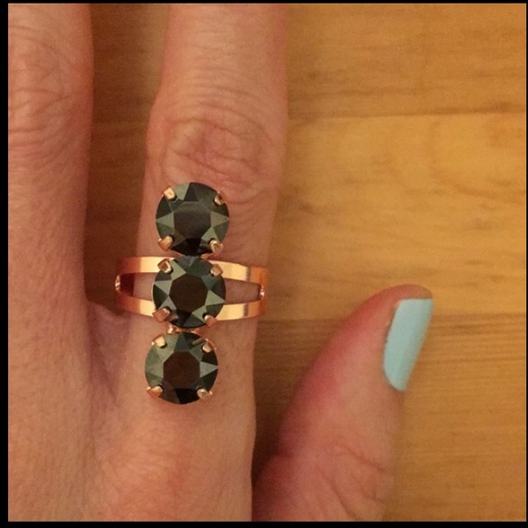 Gorgeous Metallic Gray-Black Hematite Crystal Rose Gold Statement Ring - Picture 5 of 9